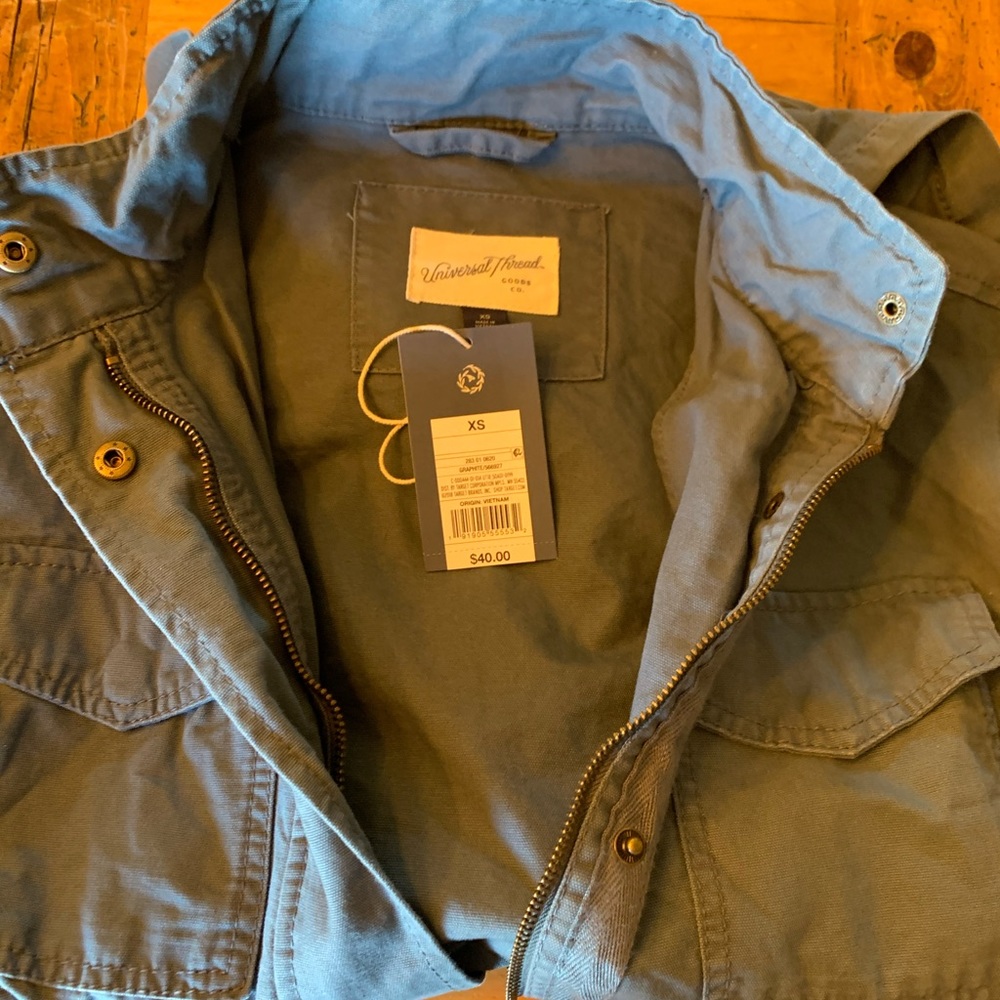 New Jacket - Picture 3 of 4
